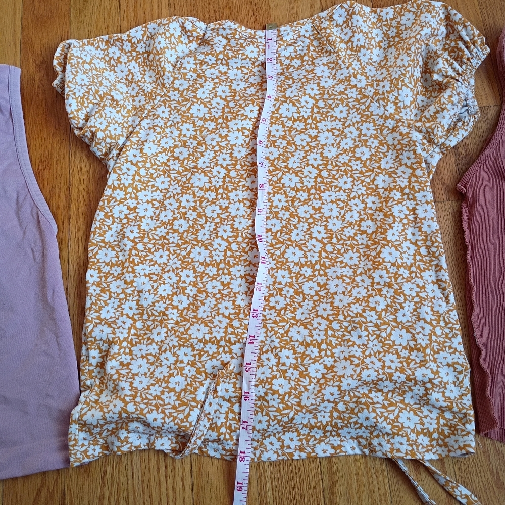 Assorted Tops Size Small - Picture 10 of 16